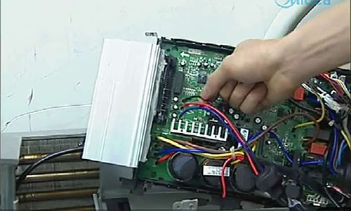 呼图壁美的空调电话是多少